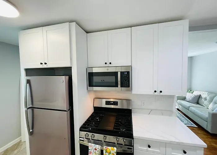 Spacious Location! 15 Minutes From Downtown Dallas