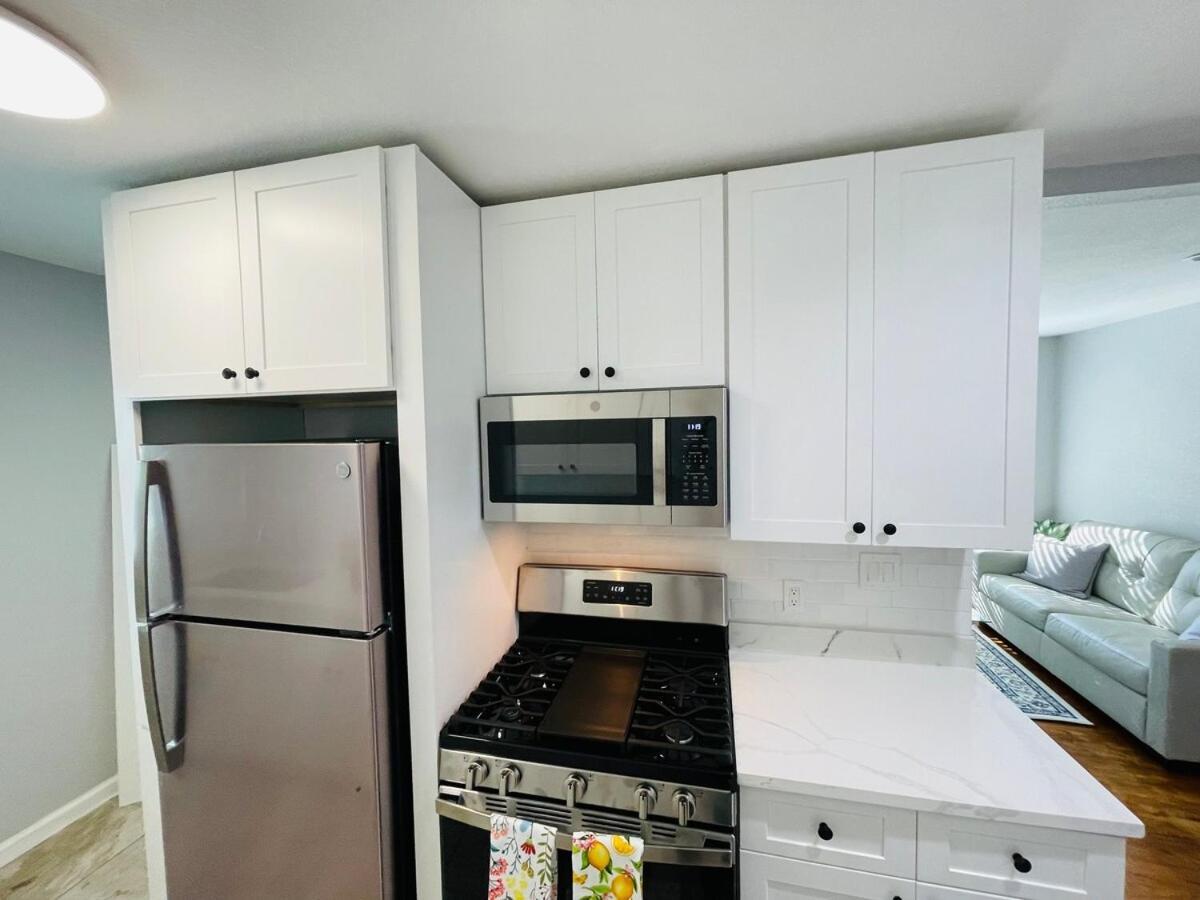 Spacious Location! 15 Minutes From Downtown *